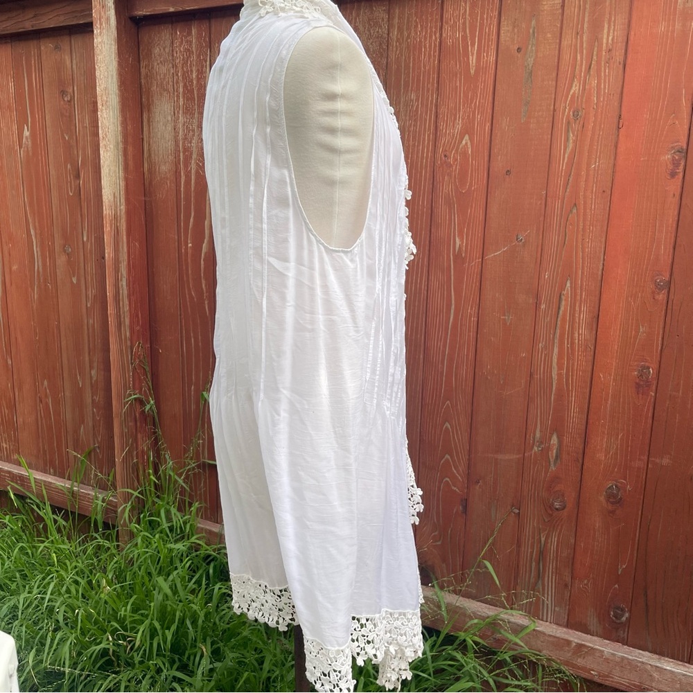 Vintage Johnny Was White Sleeveless tunic vest top with Lace Trim - Picture 11 of 16